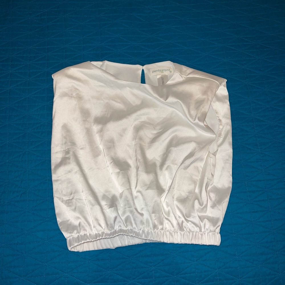 Pants Store Cropped white satin shoulder pad top